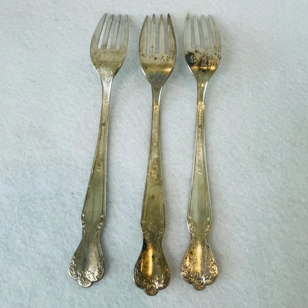 Vintage Rogers & Bro Silver Plated Dinner Forks Ornate Floral Set of 3